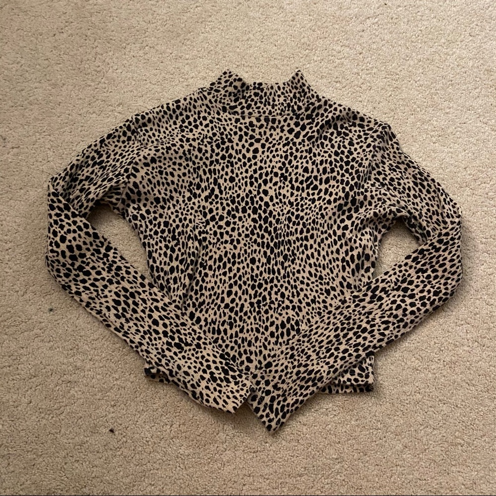 Brandy Melville Daniela Cheetah Turtleneck Top